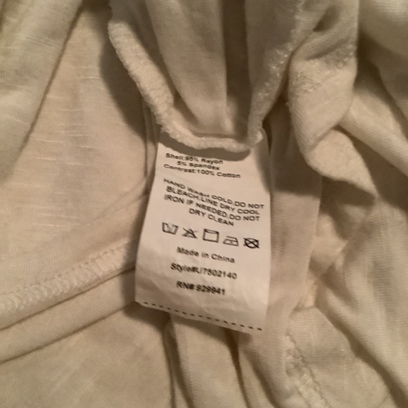 Cute sleeveless rayon blend tunic top - Picture 4 of 4